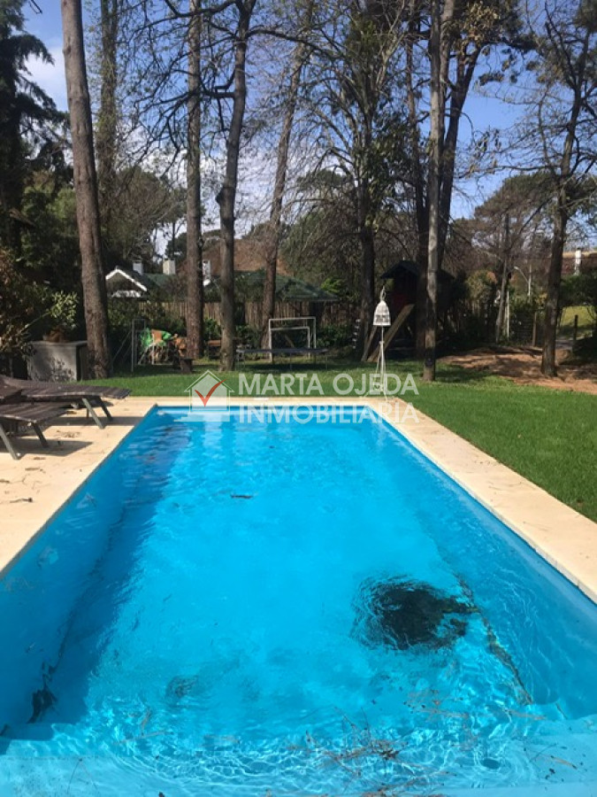 Casa ID.41129 - Muy linda casa en la Mansa con piscina y barbacoa