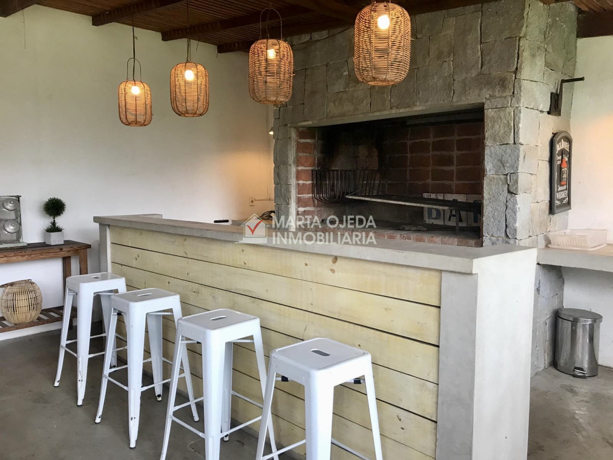Casa ID.41129 - Muy linda casa en la Mansa con piscina y barbacoa