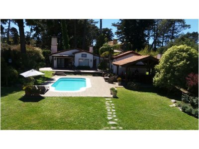 ALQUILER ANUAL, Casa con excelente ubicación en San Rafael