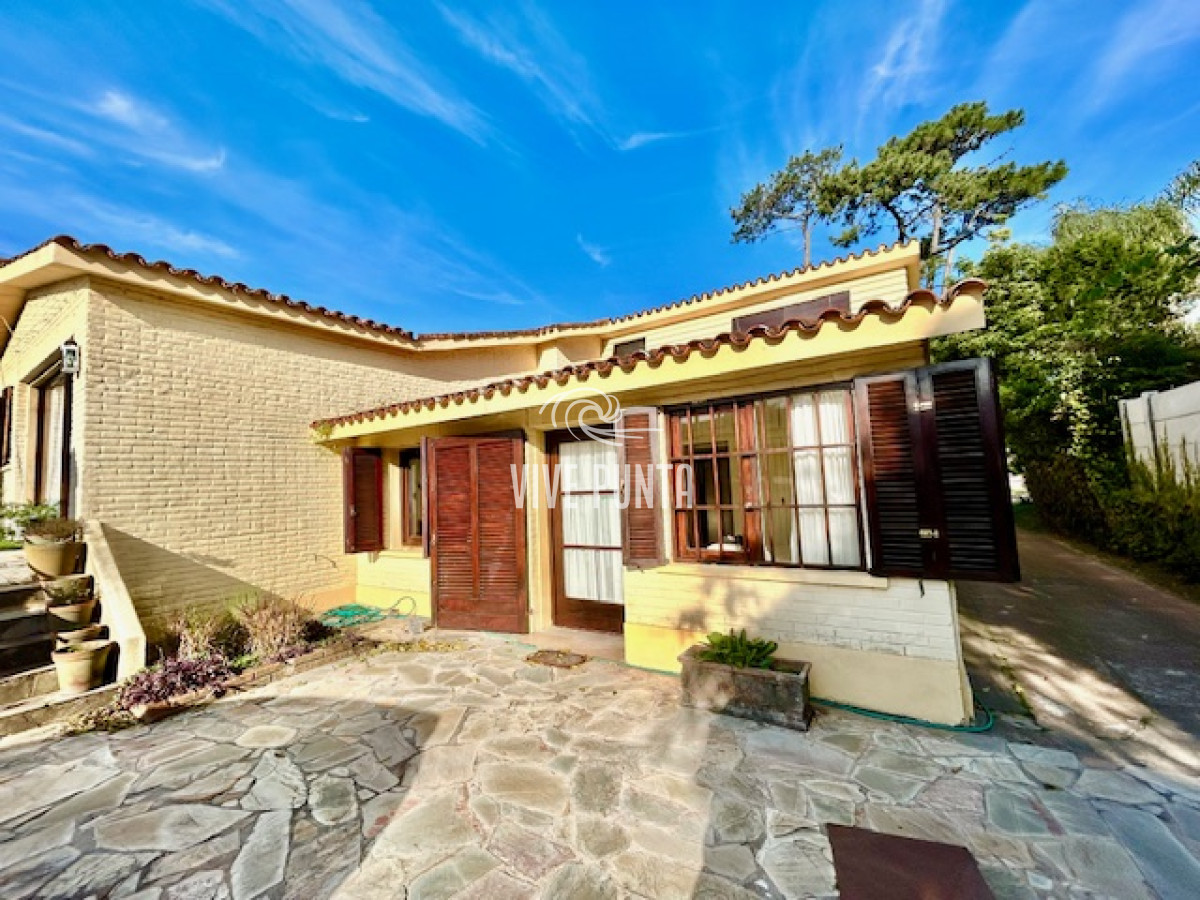 Casa ID.871 - Casa en venta en la Mansa, excelente ubicación 