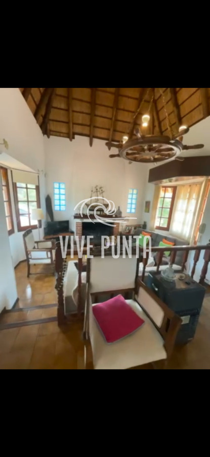 Casa ID.1034 - Casa en Pinares con piscina 