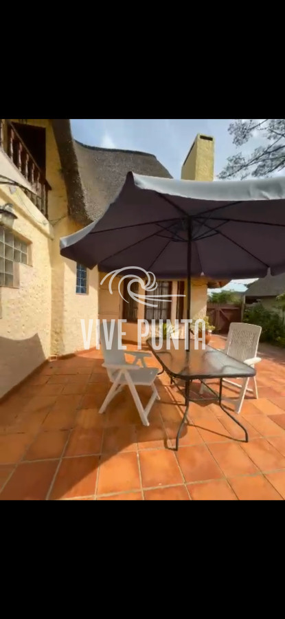 Casa ID.1034 - Casa en Pinares con piscina 