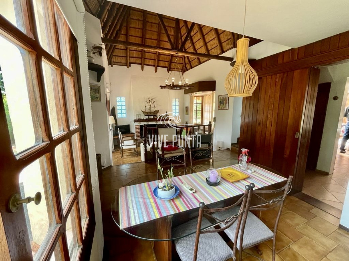 Casa ID.1034 - Casa en Pinares con piscina 