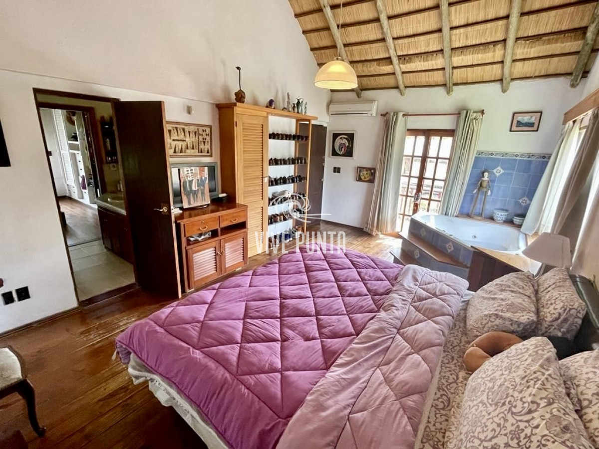 Casa ID.1034 - Casa en Pinares con piscina 