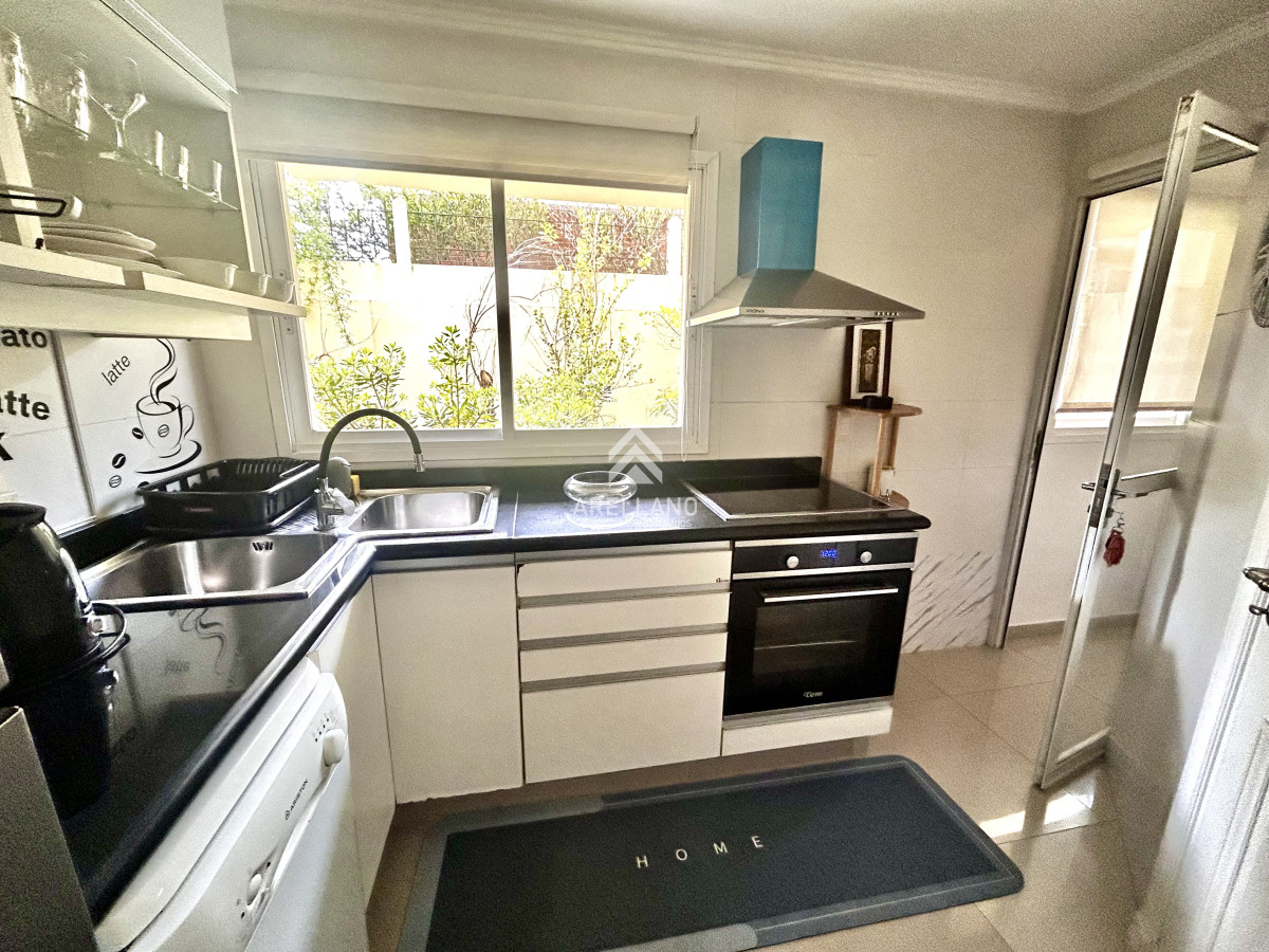 Apartamento ID.5919 - Venta apartamento 2 dormitorios amplia terraza con parrillero y vista al mar 