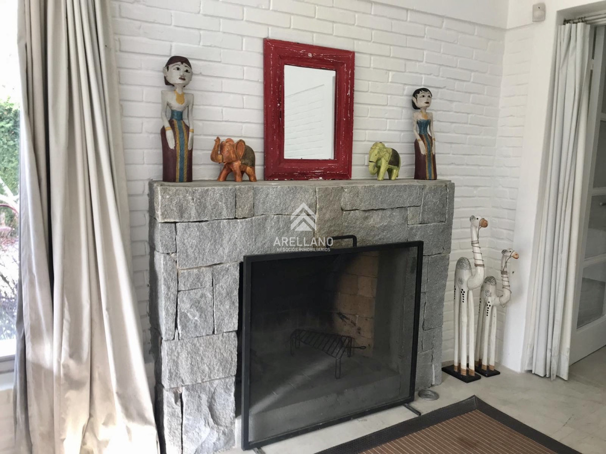Casa ID.4780 - Muy linda casa en la Mansa con piscina y barbacoa