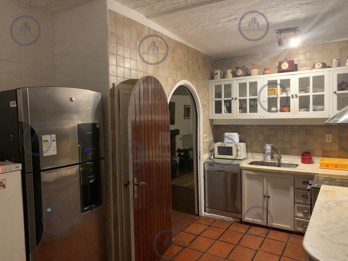 Casa ID.1069 - Casa de 4 Dormitorios y Piscina Climatizada - Punta del Este