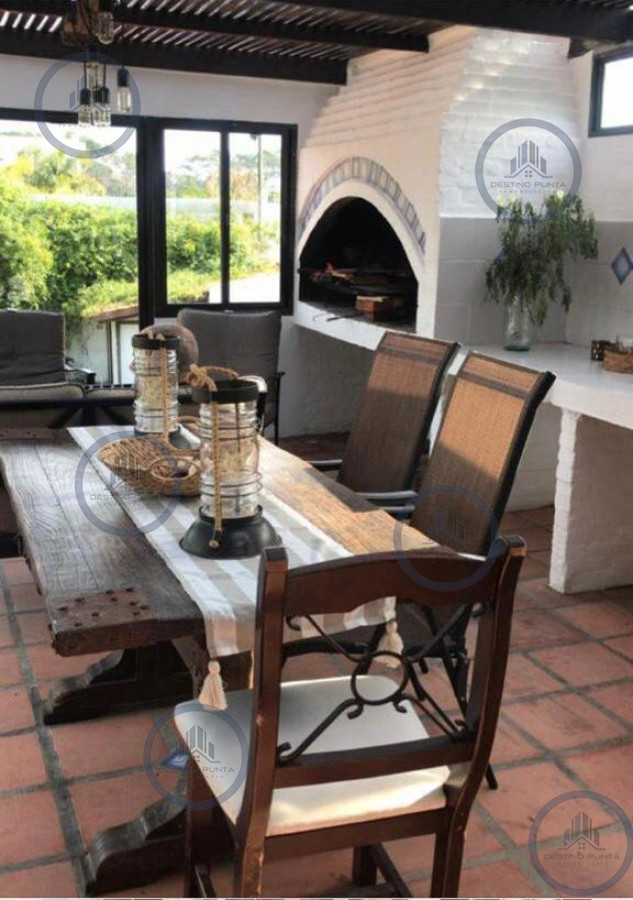 Casa ID.1069 - Casa de 4 Dormitorios y Piscina Climatizada - Punta del Este