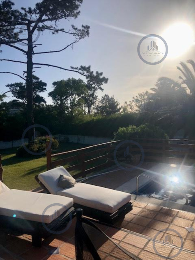 Casa ID.1069 - Casa de 4 Dormitorios y Piscina Climatizada - Punta del Este