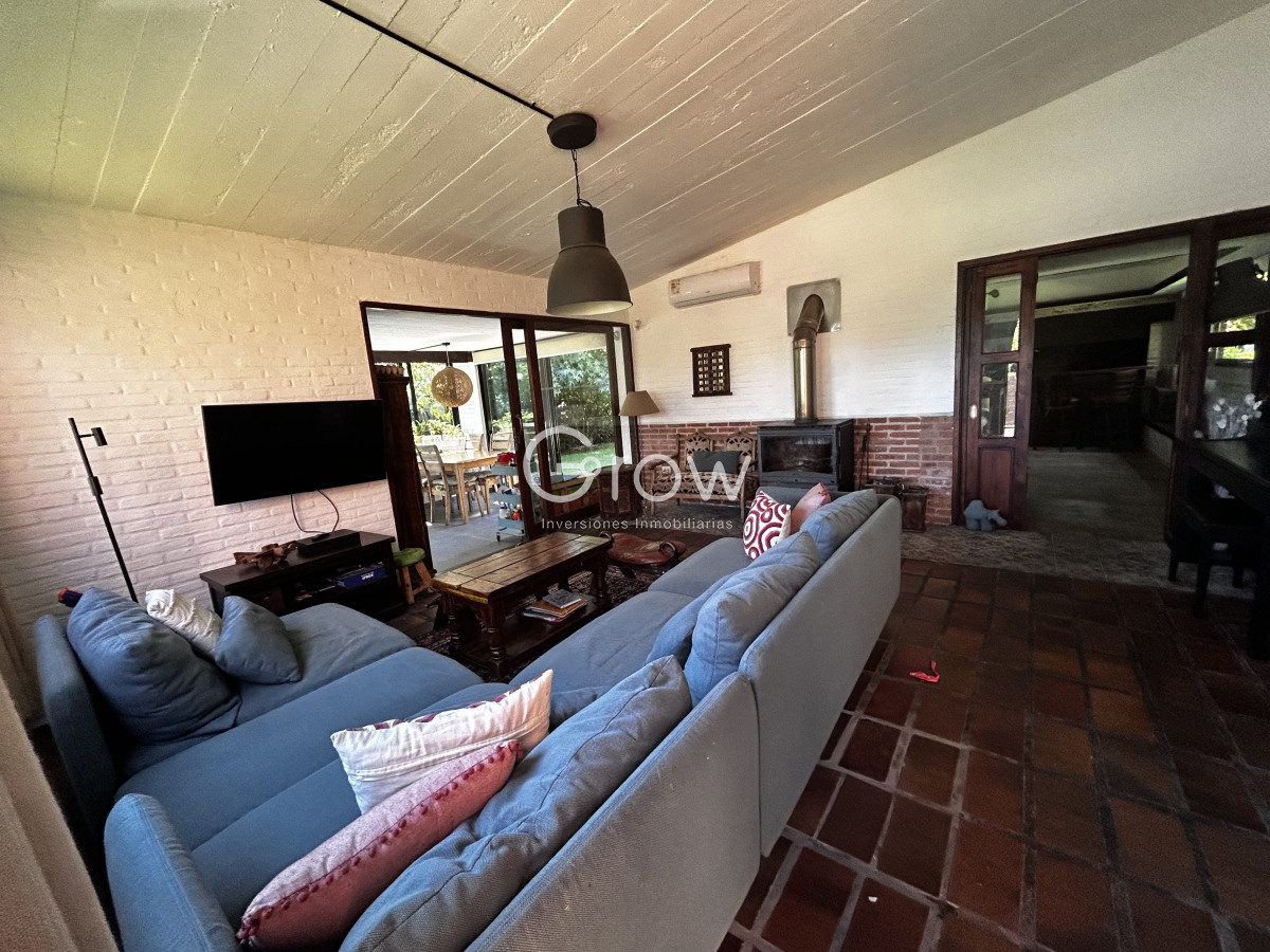 Casa ID.2407 - Casa en Pinares, muy buena ubicación  