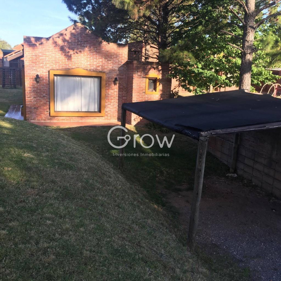 Casa ID.2885 - Casa en Pinares con espectacular jardín