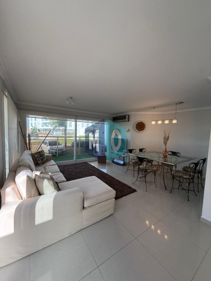 Apartamento ID.1172 - Oportunidad !! con amplia terraza con parrillero y vista al mar 