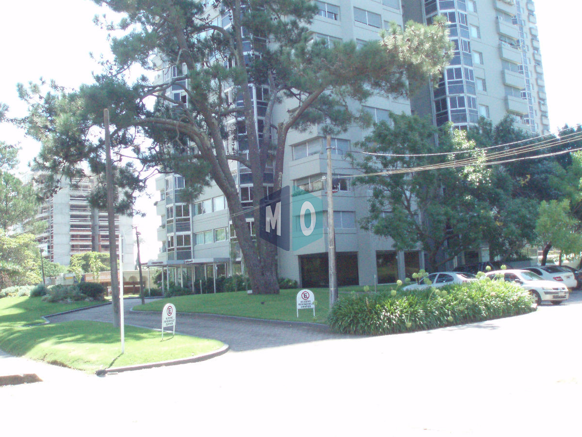 Apartamento ID.1023 - Apartamento en alquiler anual - Edificio Roosevelt Center