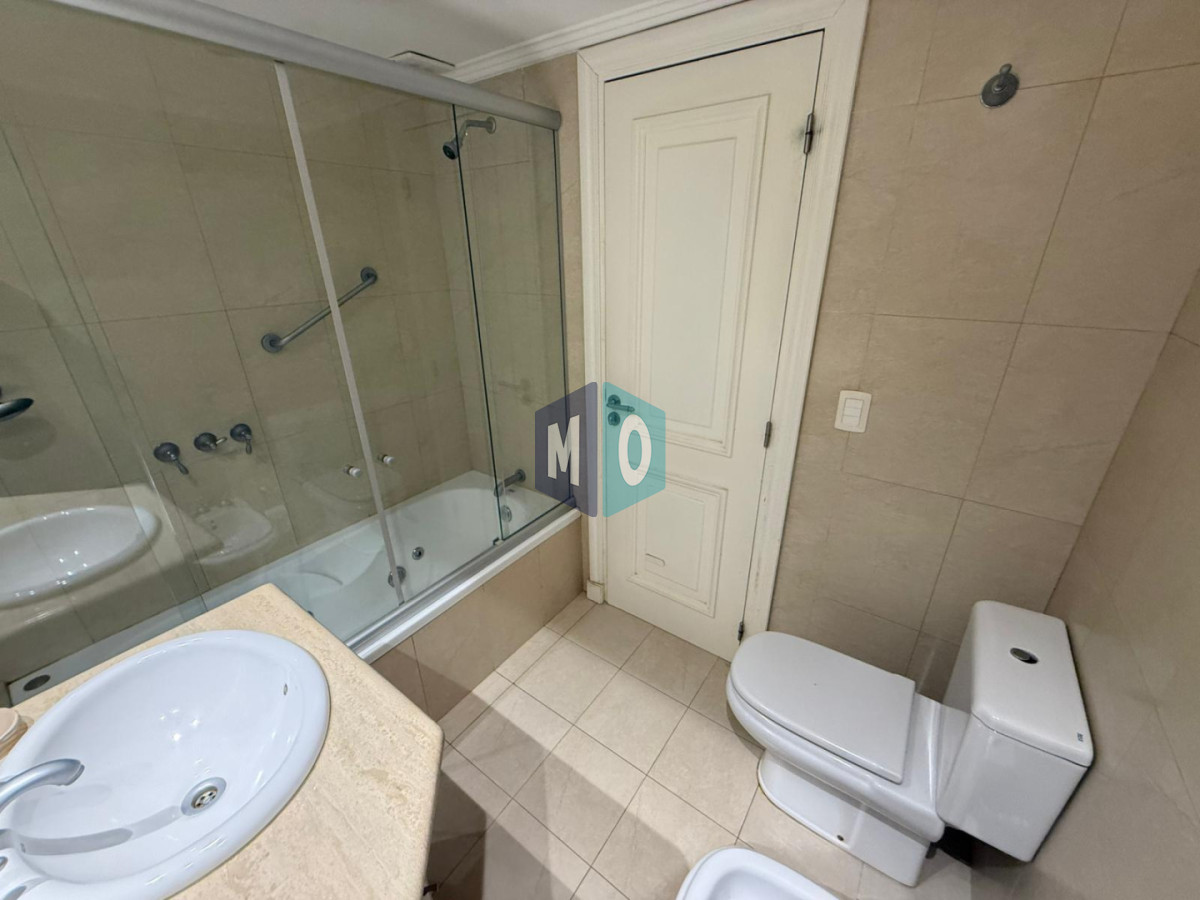 Apartamento ID.1172 - Oportunidad !! con amplia terraza con parrillero y vista al mar 
