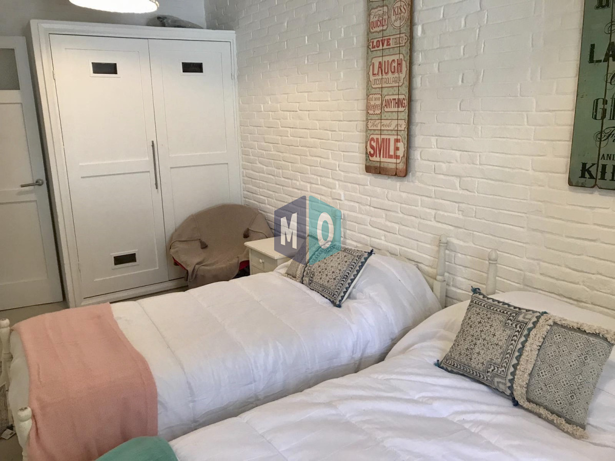 Casa ID.994 - Muy linda casa en la Mansa con piscina y barbacoa