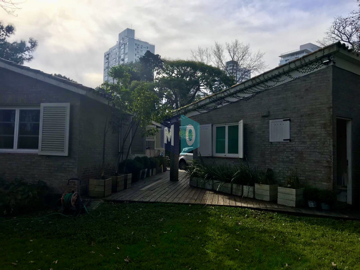 Casa ID.994 - Muy linda casa en la Mansa con piscina y barbacoa