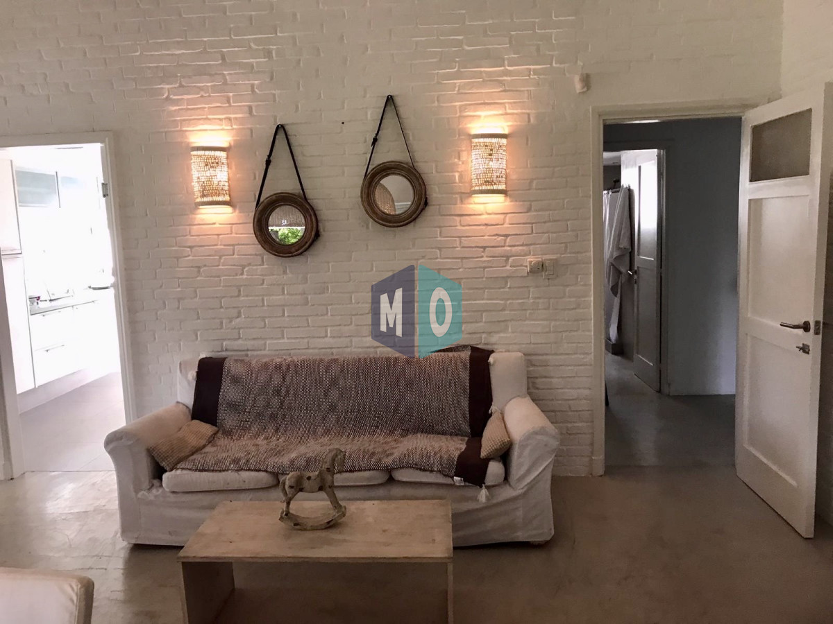Casa ID.994 - Muy linda casa en la Mansa con piscina y barbacoa