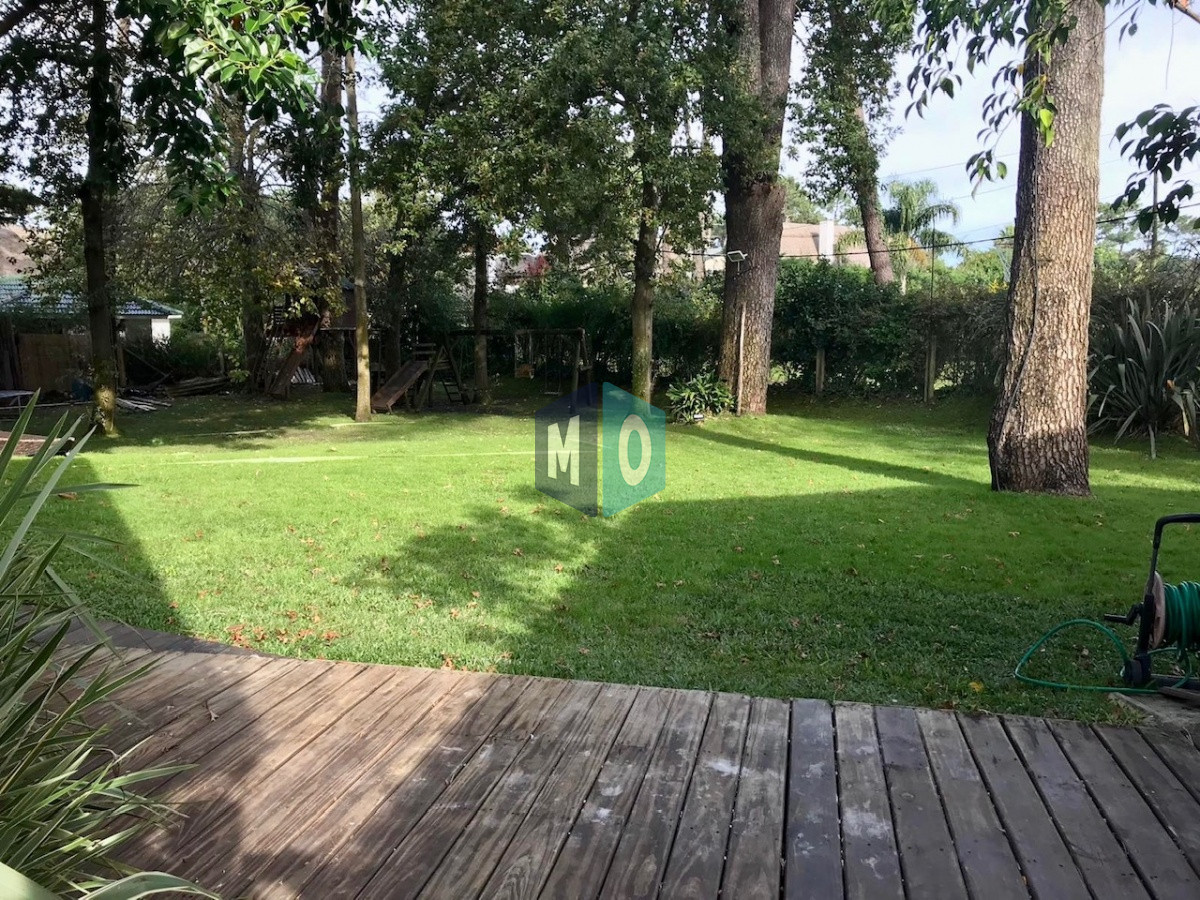 Casa ID.994 - Muy linda casa en la Mansa con piscina y barbacoa