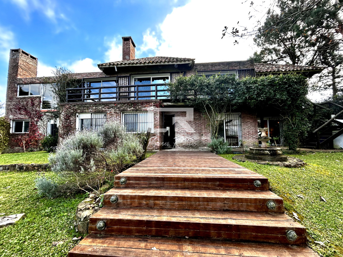 Casa ID.906 - Importante casa en Punta Ballena 
