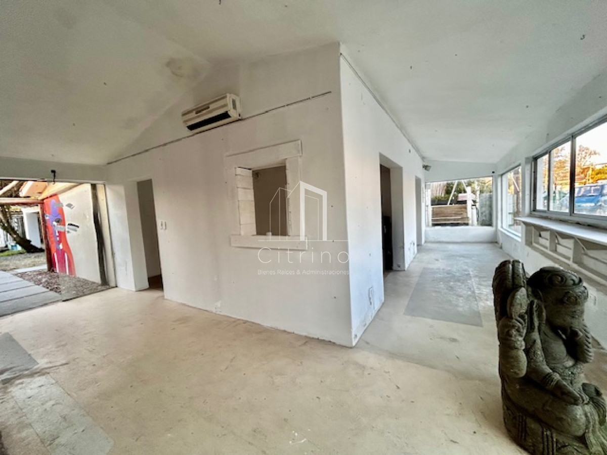 Local Comercial ID.1068 - Sobre la ruta - Excelente local en La Barra en alquiler anual