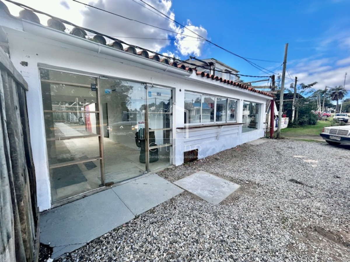 Local Comercial ID.1068 - Sobre la ruta - Excelente local en La Barra en alquiler anual