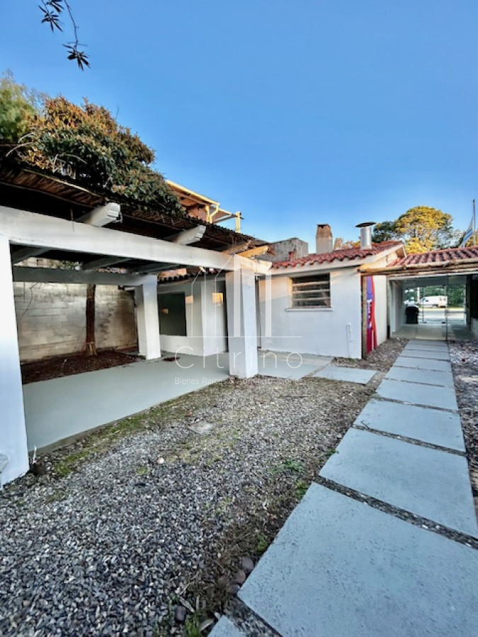 Local Comercial ID.1068 - Sobre la ruta - Excelente local en La Barra en alquiler anual