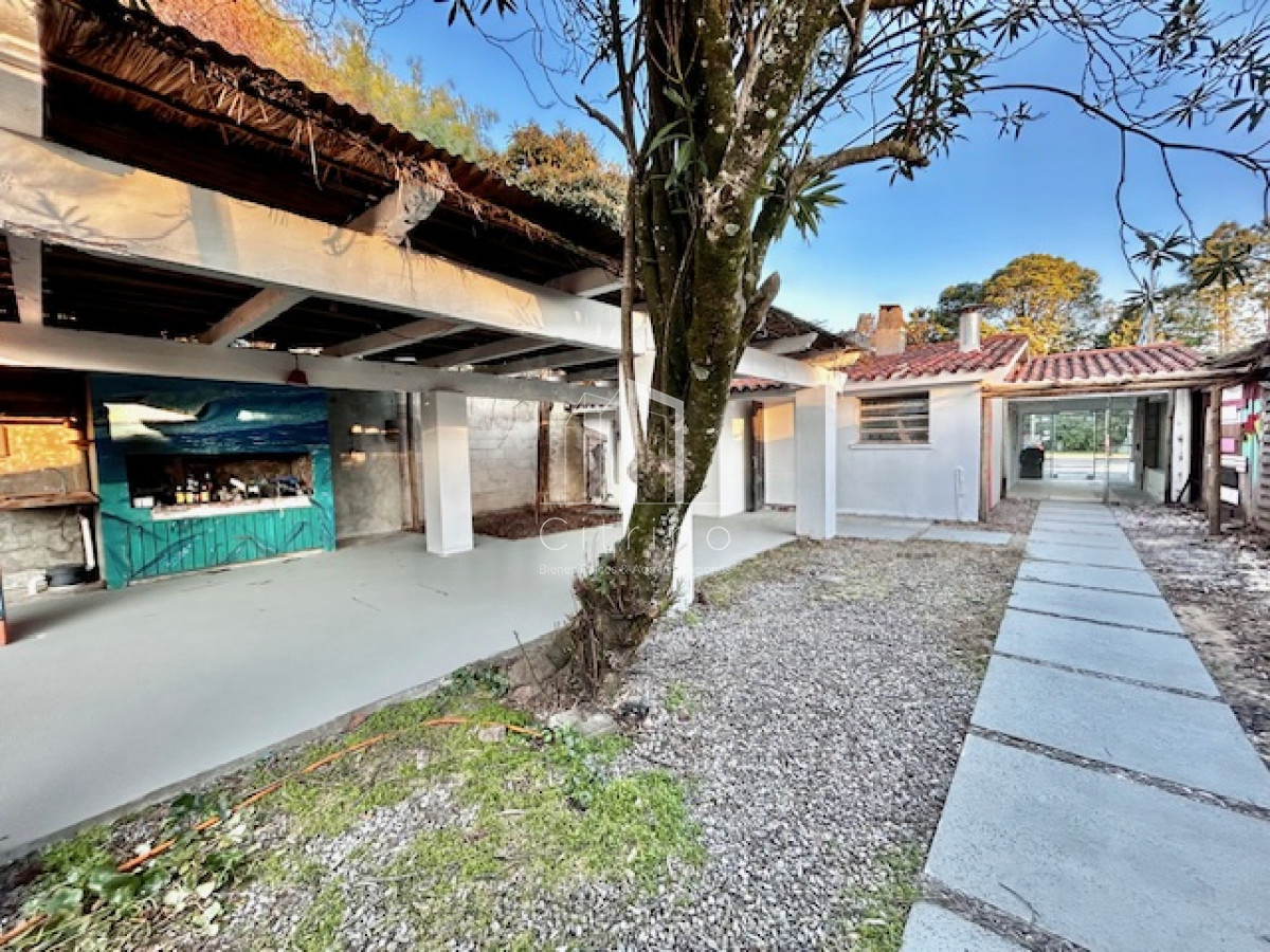 Local Comercial ID.1068 - Sobre la ruta - Excelente local en La Barra en alquiler anual