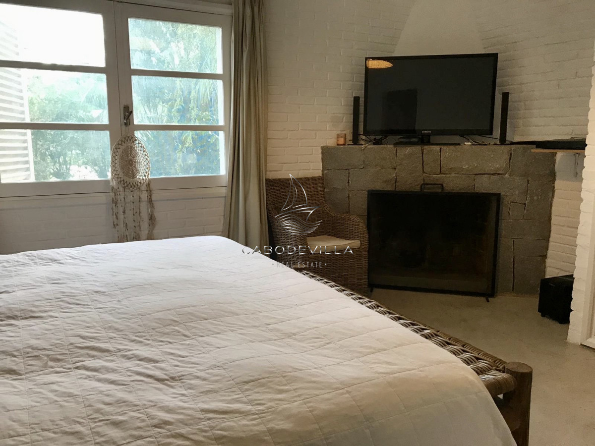 Casa ID.791 - Muy linda casa en la Mansa con piscina y barbacoa
