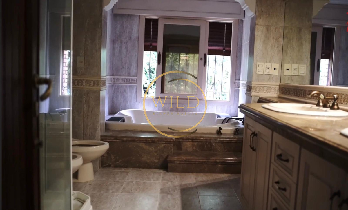 Casa ID.2598 - Gran casa de 5 dormitorios en venta en playa mansa 