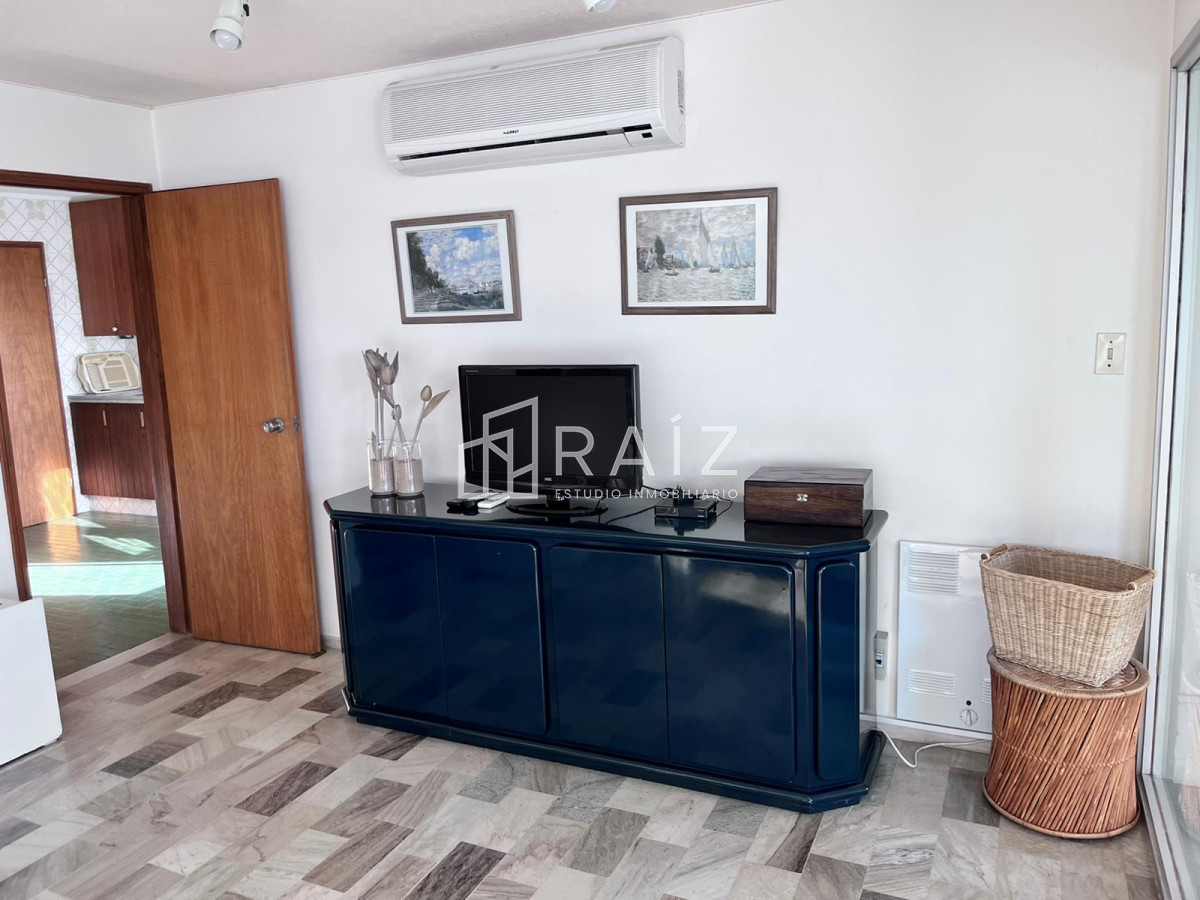 Apartamento ID.12077 - ALQUILER ANUAL 3 DORMITORIOS ROOSEVELT CENTER