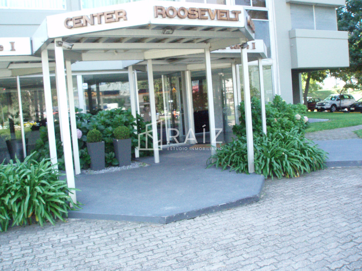 Apartamento ID.12077 - ALQUILER ANUAL 3 DORMITORIOS ROOSEVELT CENTER
