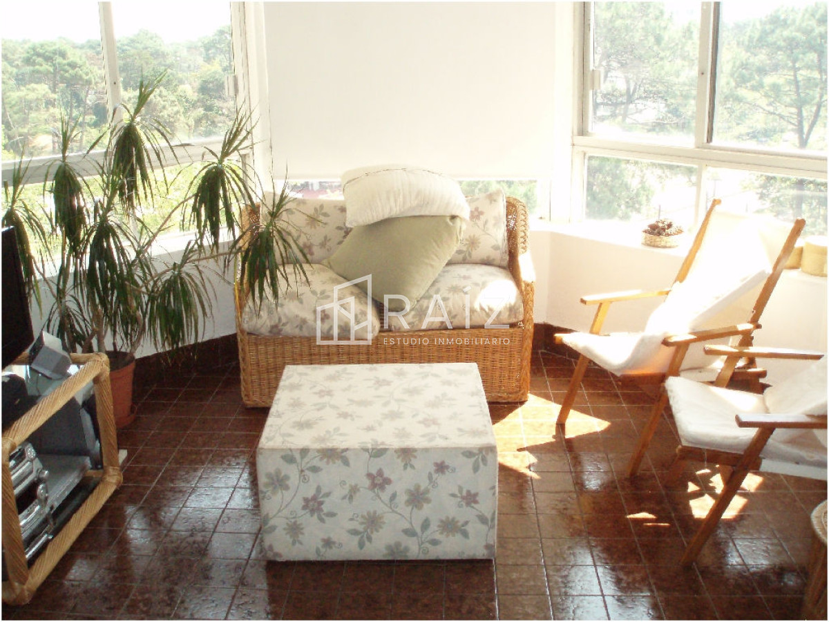 Apartamento ID.12077 - ALQUILER ANUAL 3 DORMITORIOS ROOSEVELT CENTER