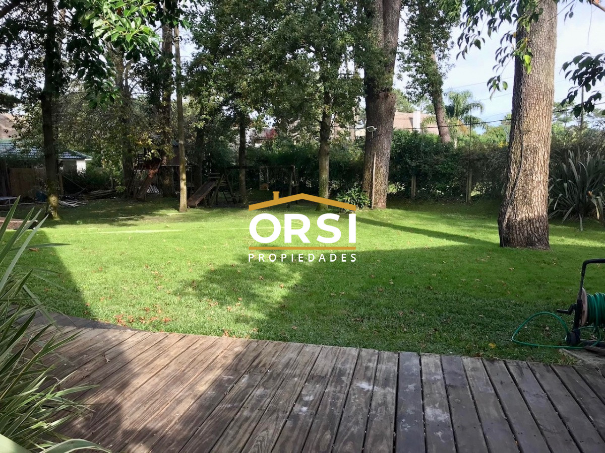Casa ID.269 - Muy linda casa en la Mansa con piscina y barbacoa