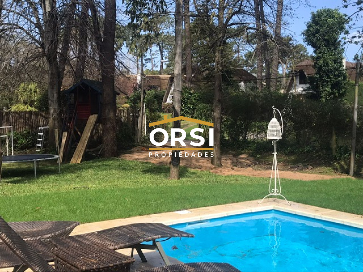 Casa ID.269 - Muy linda casa en la Mansa con piscina y barbacoa