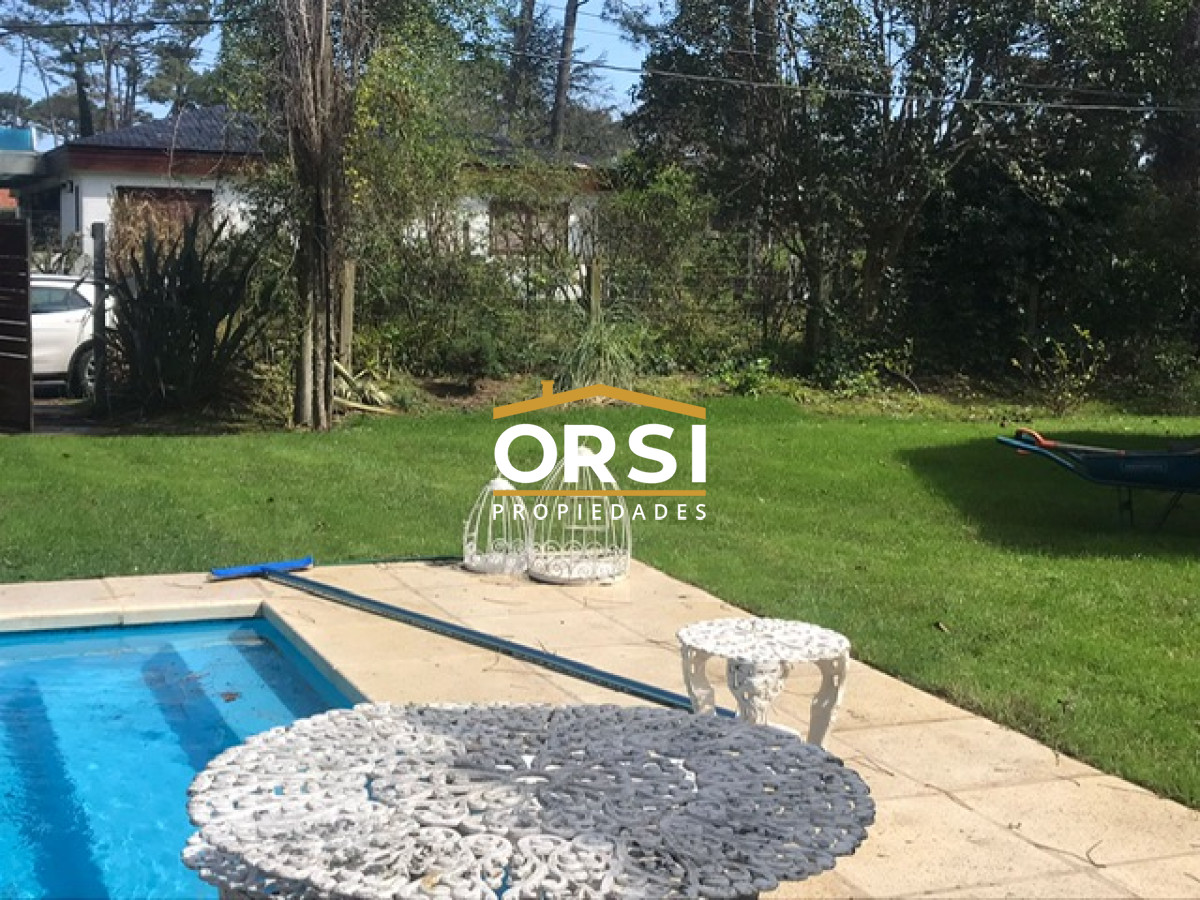 Casa ID.269 - Muy linda casa en la Mansa con piscina y barbacoa