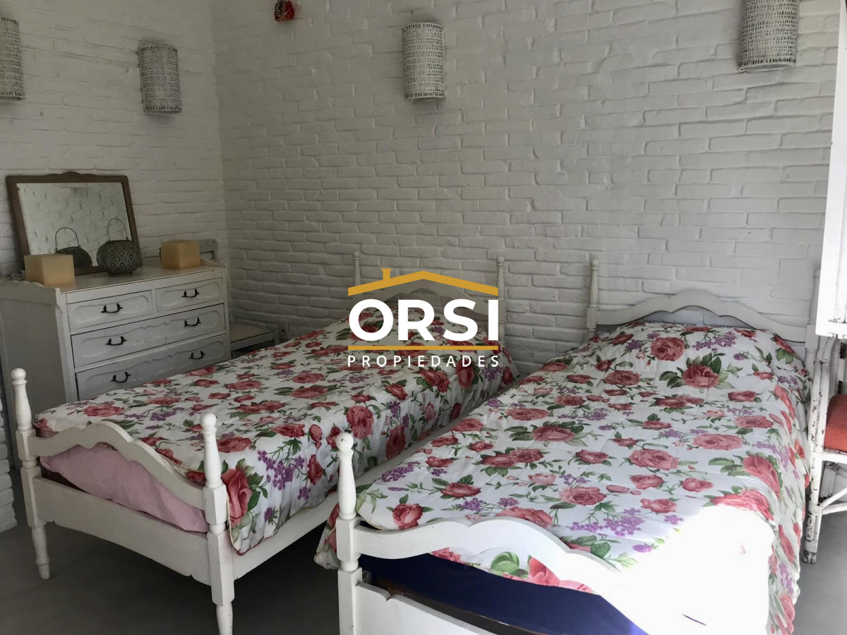 Casa ID.269 - Muy linda casa en la Mansa con piscina y barbacoa