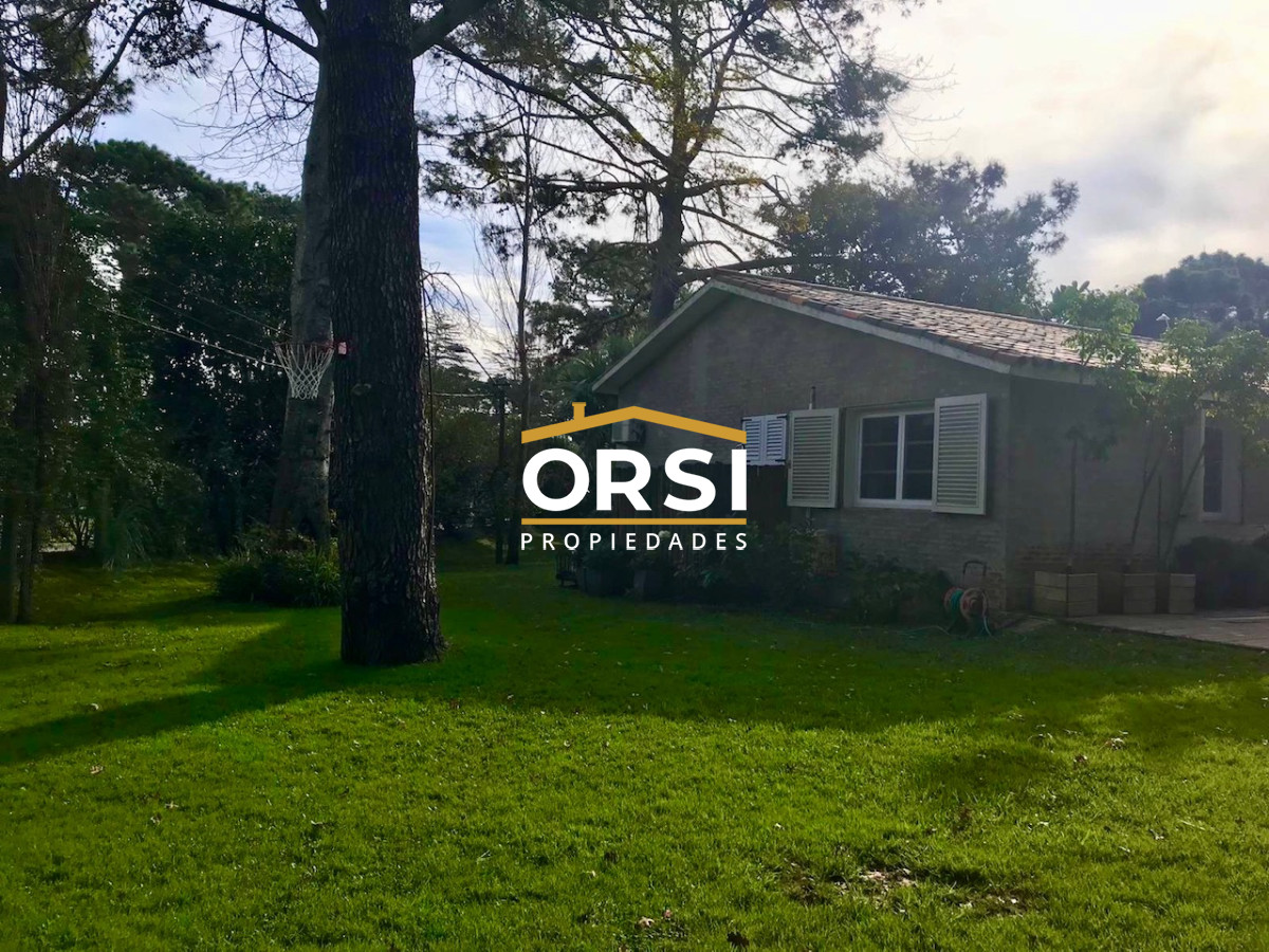 Casa ID.269 - Muy linda casa en la Mansa con piscina y barbacoa