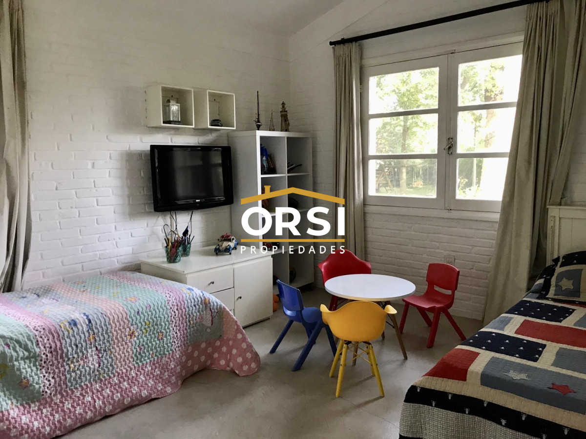 Casa ID.269 - Muy linda casa en la Mansa con piscina y barbacoa