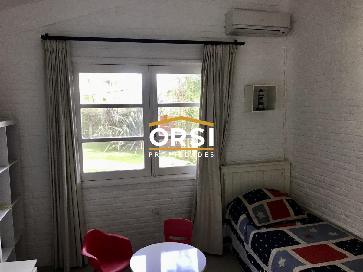 Casa ID.269 - Muy linda casa en la Mansa con piscina y barbacoa
