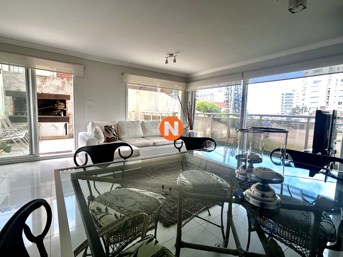 Apartamento Ref.225247 - Oportunidad !! con amplia terraza con parrillero y vista al mar 
