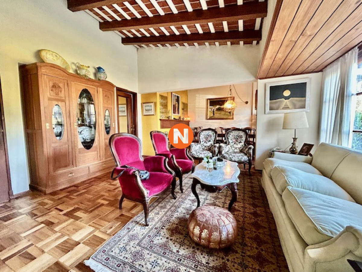 Casa Ref.223058 - Casa en venta en la Mansa, excelente ubicación 