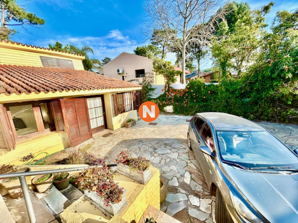 Casa Ref.223058 - Casa en venta en la Mansa, excelente ubicación 