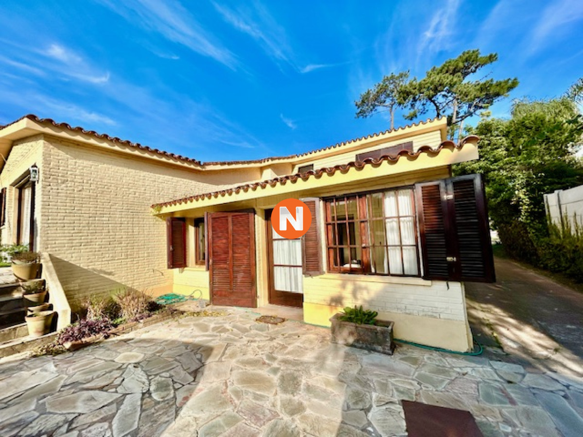 Casa Ref.223058 - Casa en venta en la Mansa, excelente ubicación 