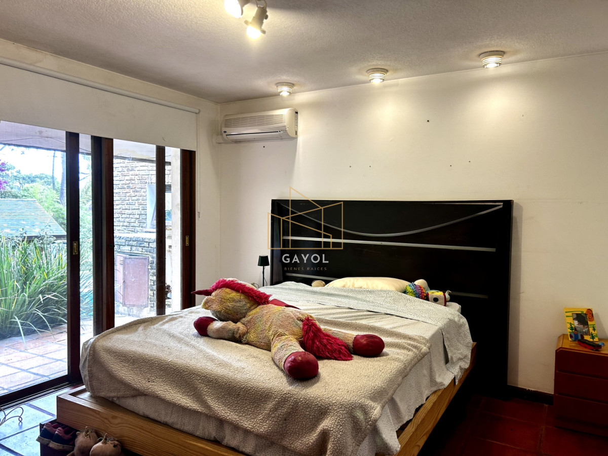 Casa ID.1504 - Casa de 6 dormitorios en San Rafael en alquiler