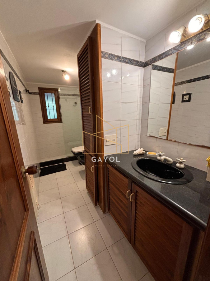 Casa ID.1504 - Casa de 6 dormitorios en San Rafael en alquiler