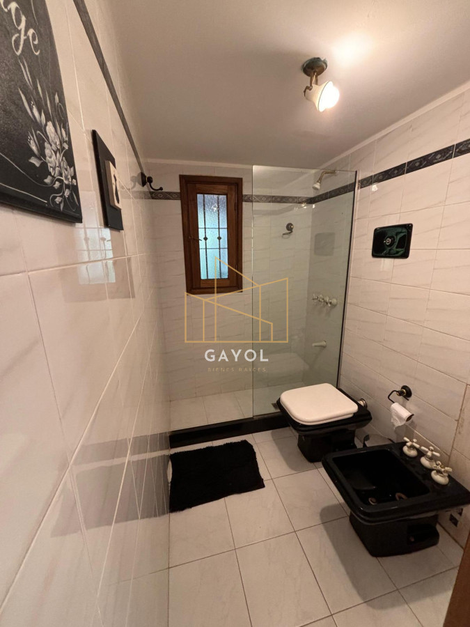 Casa ID.1504 - Casa de 6 dormitorios en San Rafael en alquiler