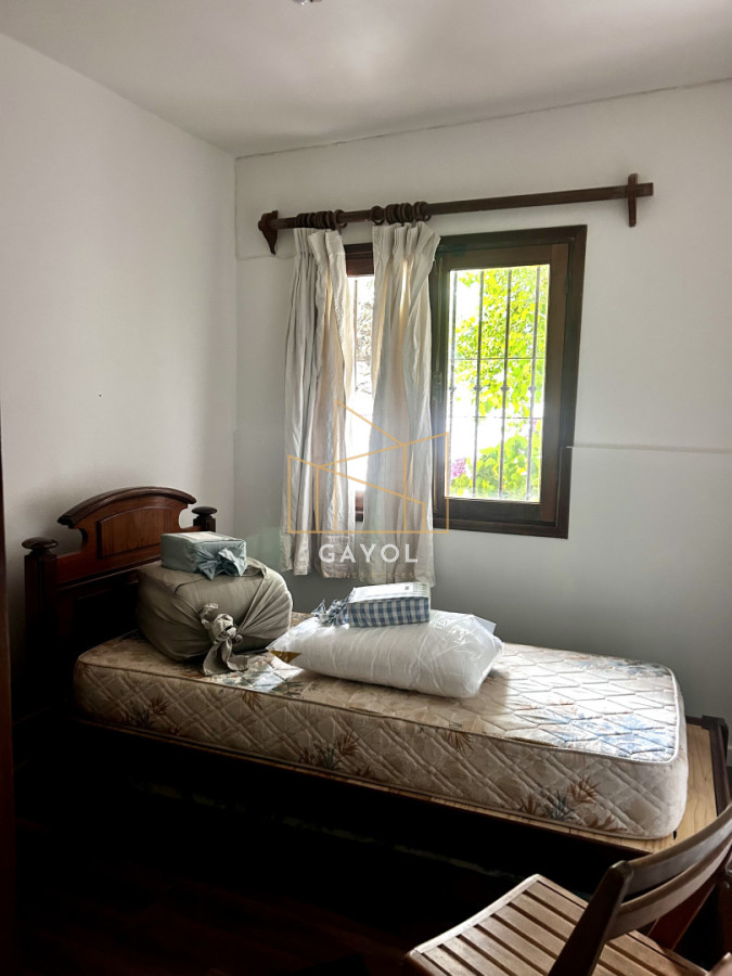 Casa ID.1504 - Casa de 6 dormitorios en San Rafael en alquiler