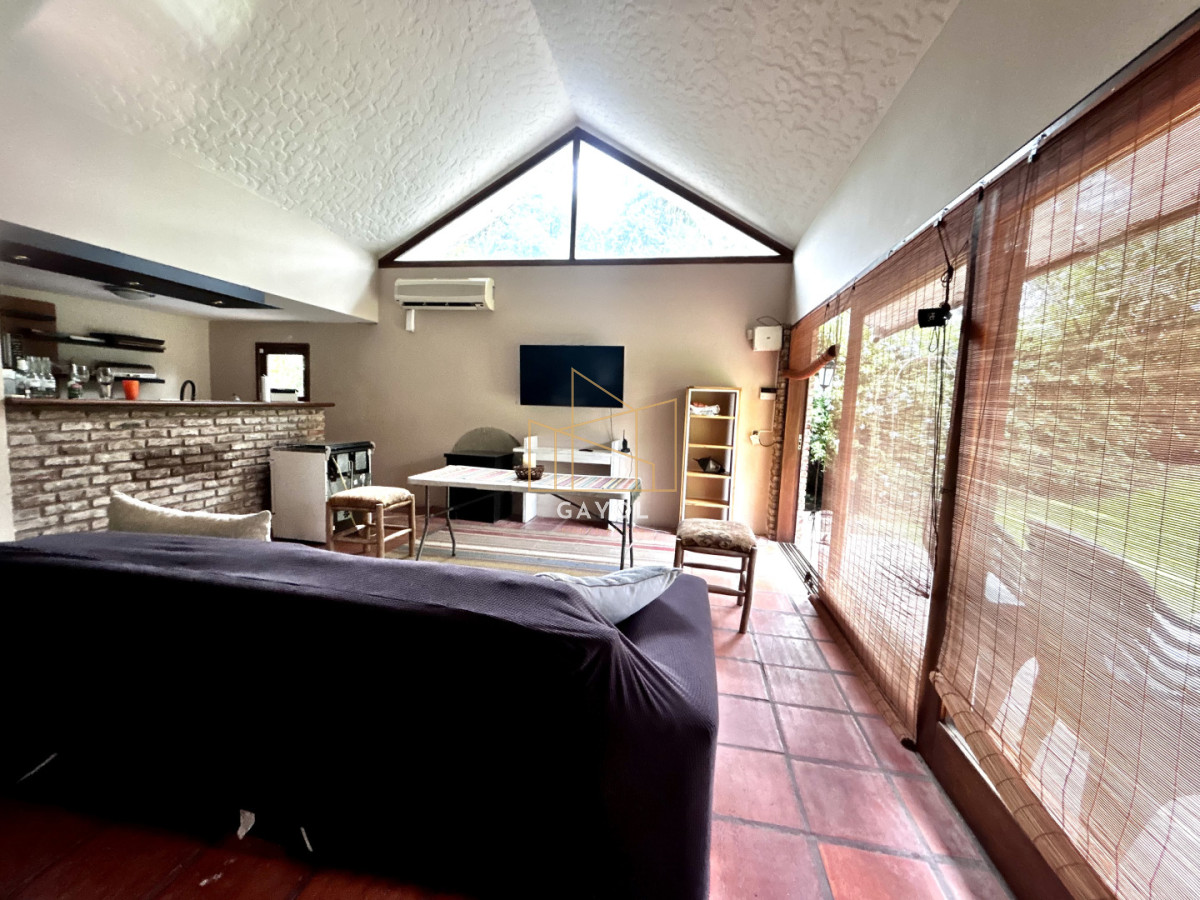 Casa ID.1504 - Casa de 6 dormitorios en San Rafael en alquiler