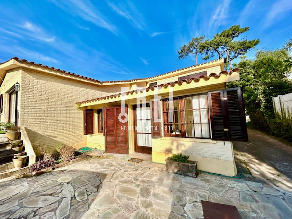 Casa ID.203 - Casa en venta en la Mansa, excelente ubicación 