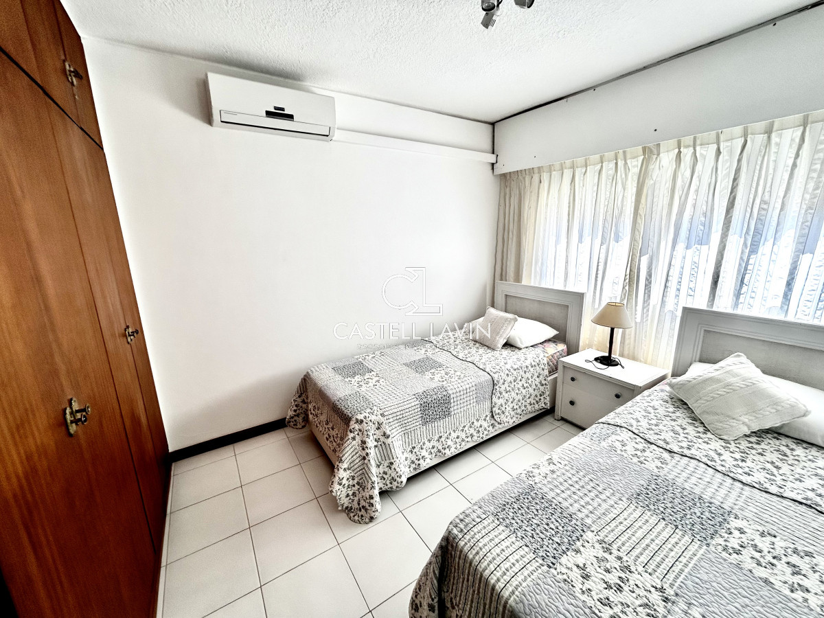 Apartamento ID.326 - Venta Apartamento frente al mar 3 Dormitorios Playa Brava Punta del Este